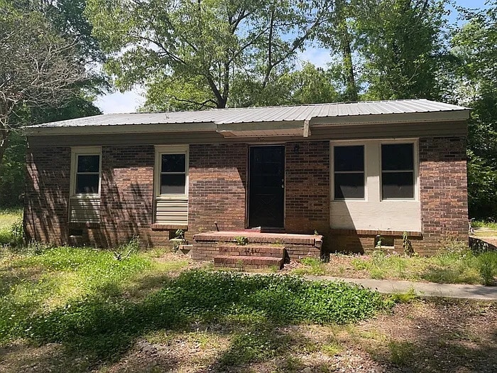1208 Gantt St in Pendleton, SC - Building Photo