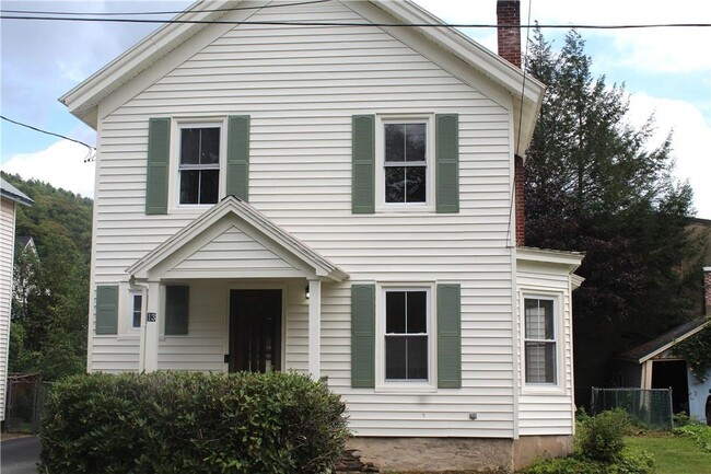 13 Maple St in Roscoe, NY - Building Photo - Building Photo