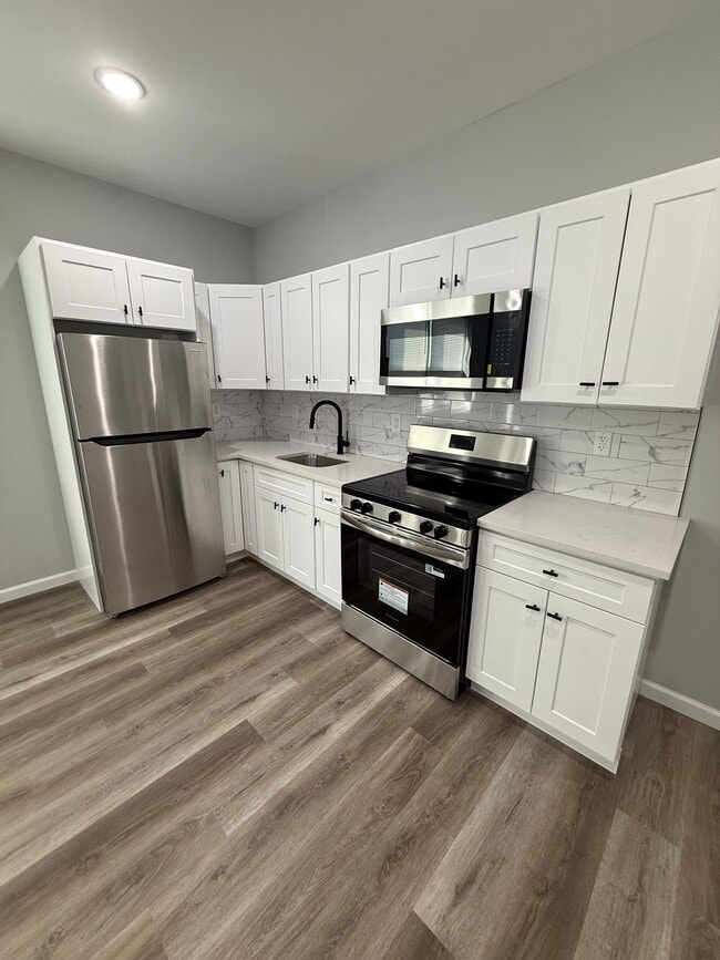22 Seeley St, Unit 202