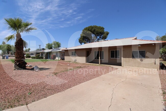 property at 1920 E Sheridan St