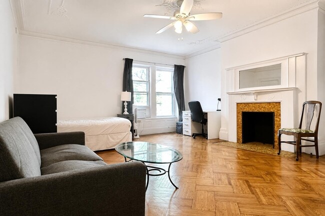 309 W 107th St
