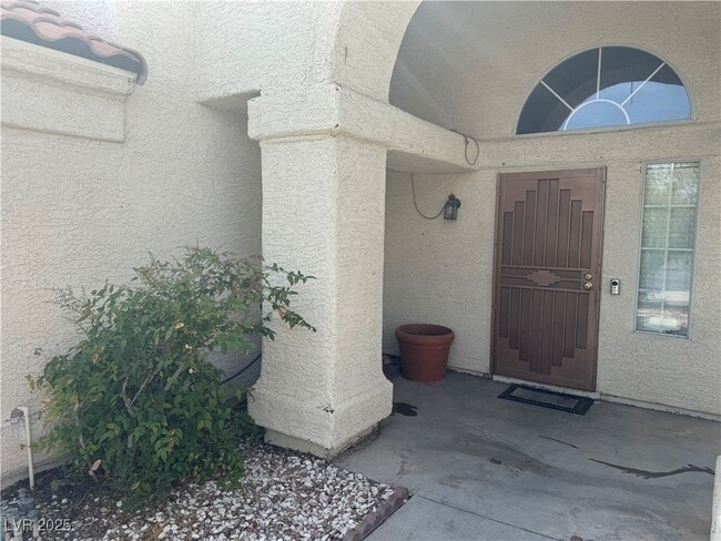 10041 Dove Ridge Dr