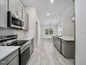 60 Ballenger Ln in Palm Coast, FL - Building Photo - Building Photo