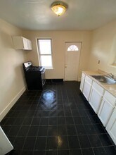 5821 N Woodstock St in Philadelphia, PA - Building Photo - Building Photo