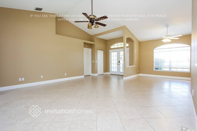 5856 Taylor Rd in Venice, FL - Building Photo - Building Photo