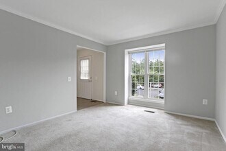 9938 Wood Wren Ct in Fairfax, VA - Building Photo - Building Photo