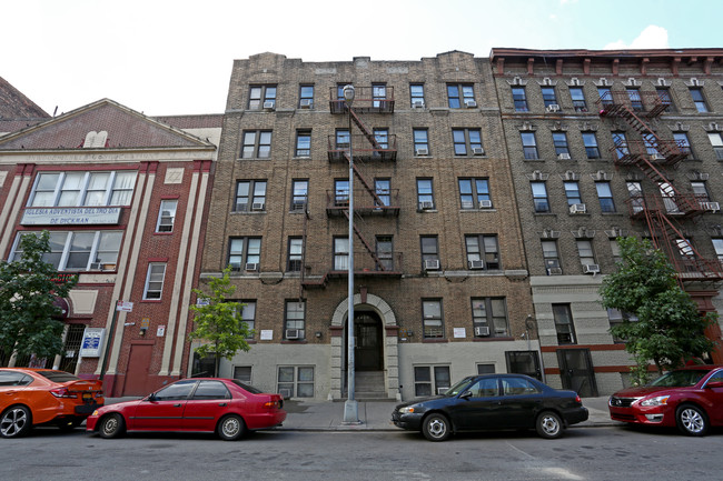 107 Vermilyea Ave in New York, NY - Building Photo - Building Photo