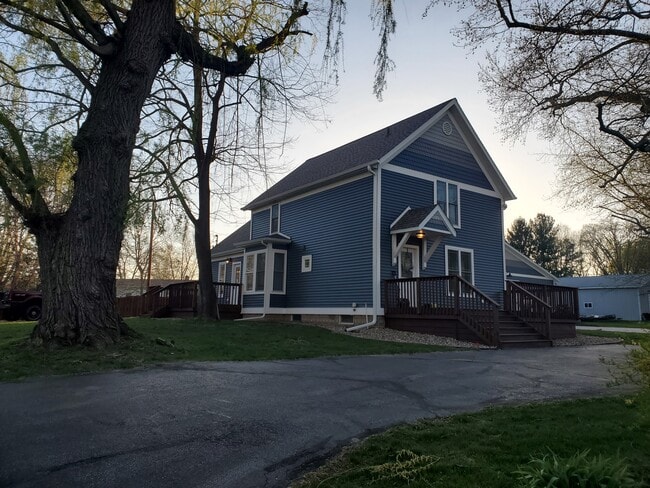 property at 4024 Niles Rd