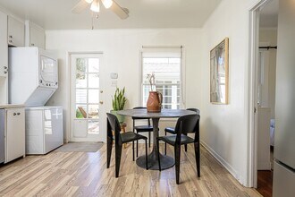 2213 Arizona Ave in Santa Monica, CA - Building Photo - Building Photo