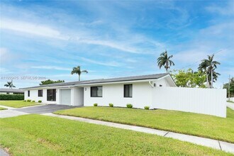 510 SE 3rd Ave in Dania Beach, FL - Foto de edificio - Building Photo