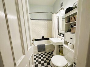 229 Newbury St, Unit 5 in Boston, MA - Building Photo - Building Photo