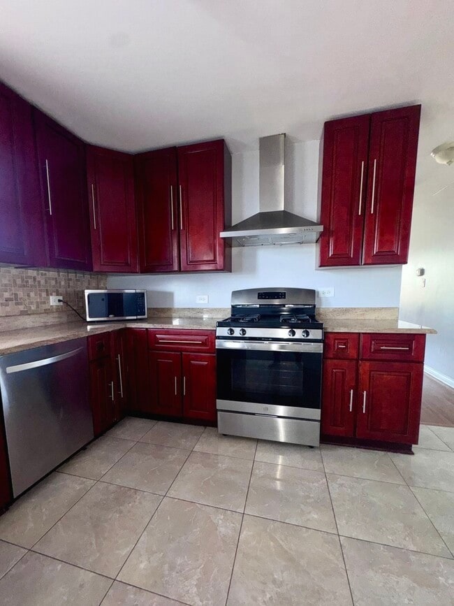 43 W Ann St in Lombard, IL - Foto de edificio - Building Photo