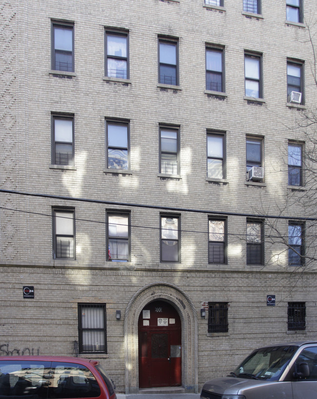 600 E 178th St in Bronx, NY - Foto de edificio - Building Photo