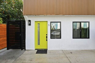 2735 Broadway in San Diego, CA - Building Photo
