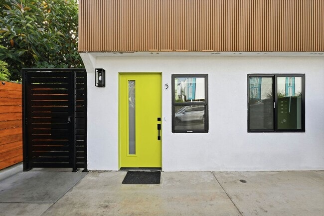 property at 2735 Broadway