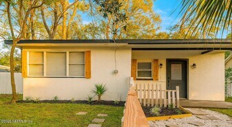 1857 Brookview Dr S in Jacksonville, FL - Building Photo