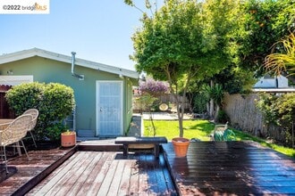 937 Blossom Way in Hayward, CA - Building Photo - Building Photo