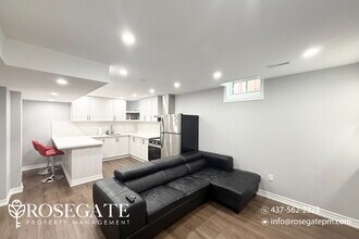 11 Sgotto Blvd in Vaughan, ON - Building Photo - Building Photo