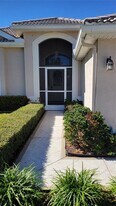 6826 Winslow St in Sarasota, FL - Foto de edificio - Building Photo