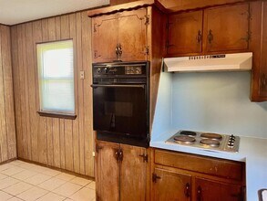 6413 S Lindsay Ave in Oklahoma City, OK - Building Photo - Building Photo