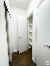 EAST 69 STREET in New York, NY - Foto de edificio - Building Photo