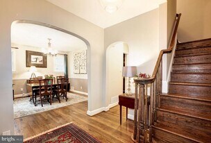 5724 27th St NW in Washington, DC - Building Photo