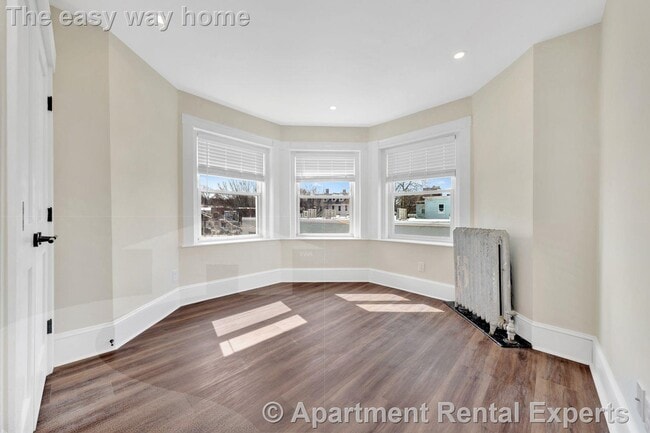 105 School St, Unit #2 in Boston, MA - Building Photo - Building Photo