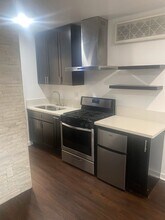8960 Orion Ave in Los Angeles, CA - Building Photo - Building Photo