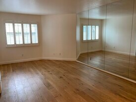1843 10th St, Unit 2 in Santa Monica, CA - Building Photo
