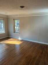 501 Merrill Dr in Bedford, TX - Building Photo - Building Photo