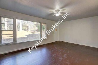 1752 Upper River Rd in Macon, GA - Building Photo - Building Photo