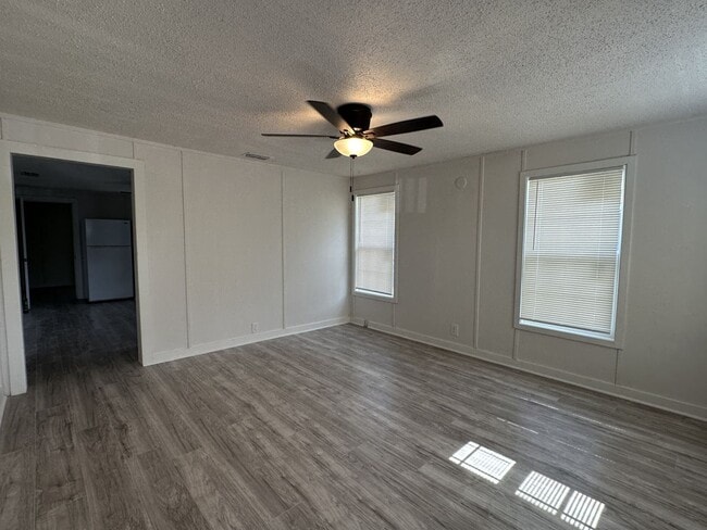 1033 Post Ave in Corpus Christi, TX - Building Photo - Building Photo