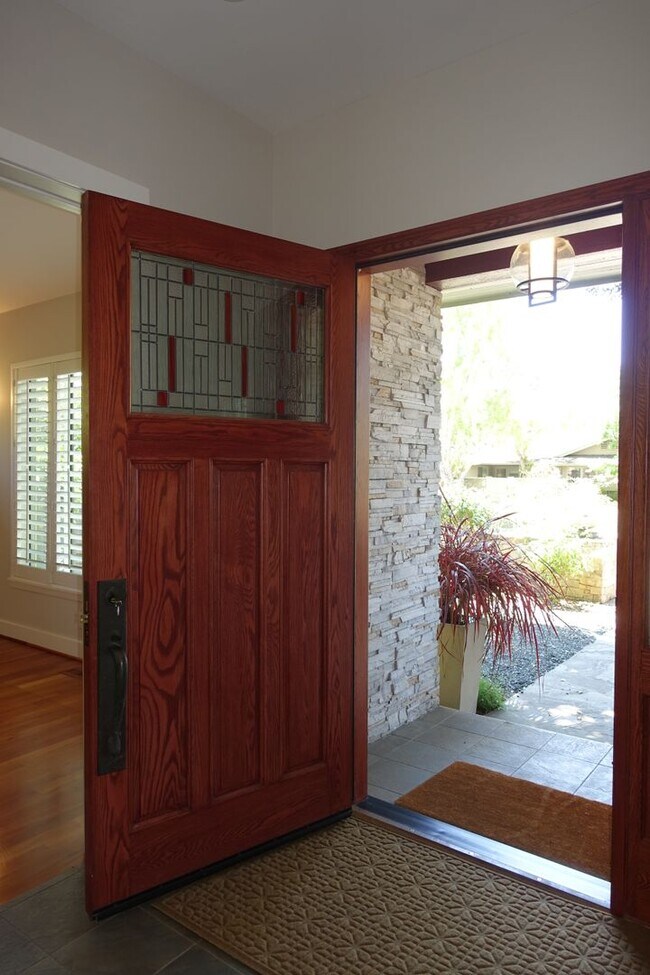 433 Azalea Way in Los Altos, CA - Building Photo - Building Photo