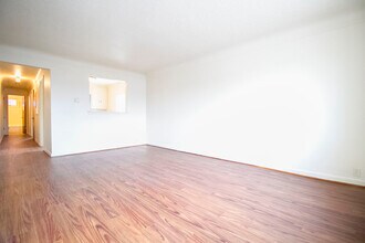 3930 Upton Ave, Unit 1 in Toledo, OH - Foto de edificio - Building Photo