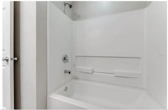 108 Alexandria Cir in DeLand, FL - Building Photo - Building Photo