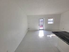 10345 SW 209th Ln in Cutler Bay, FL - Building Photo - Building Photo