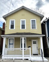 210 N Bromley Ave in Scranton, PA - Building Photo