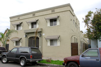 1085 Lewis Ave in Long Beach, CA - Foto de edificio - Building Photo