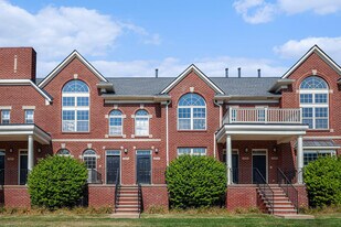 3253 Newbury Pl in Troy, MI - Building Photo