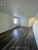 43 Manitoba St in Bracebridge, ON - Building Photo