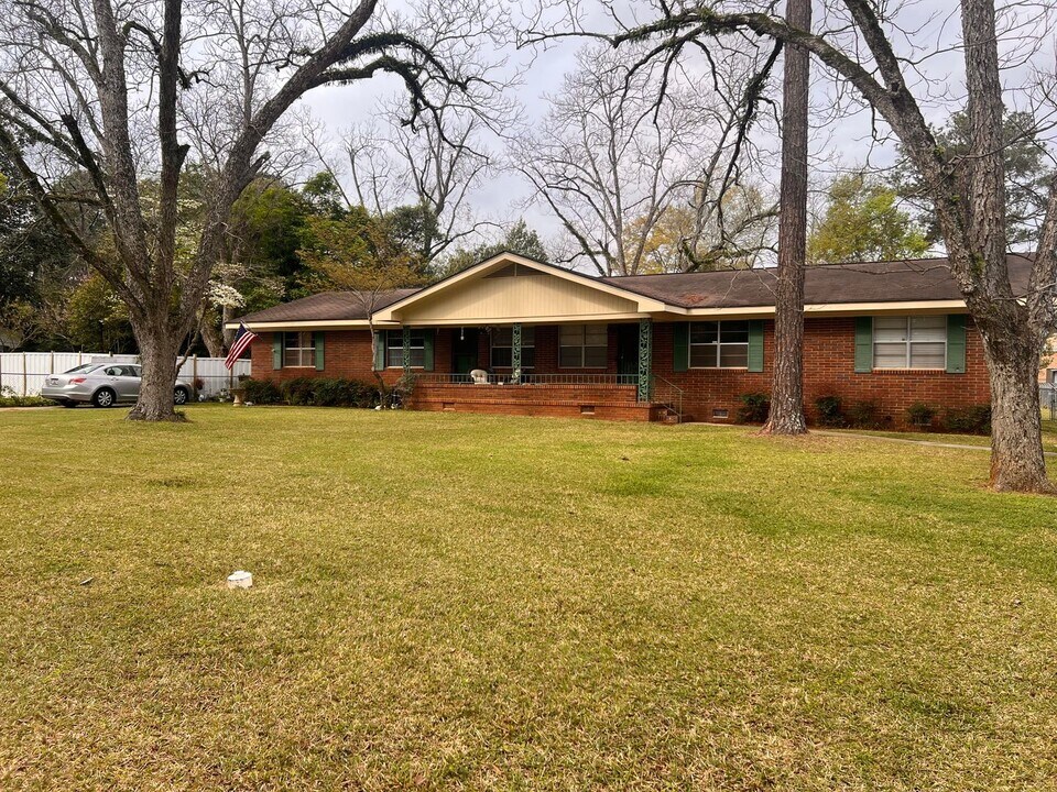 2507 Homewood Dr in Albany, GA - Building Photo