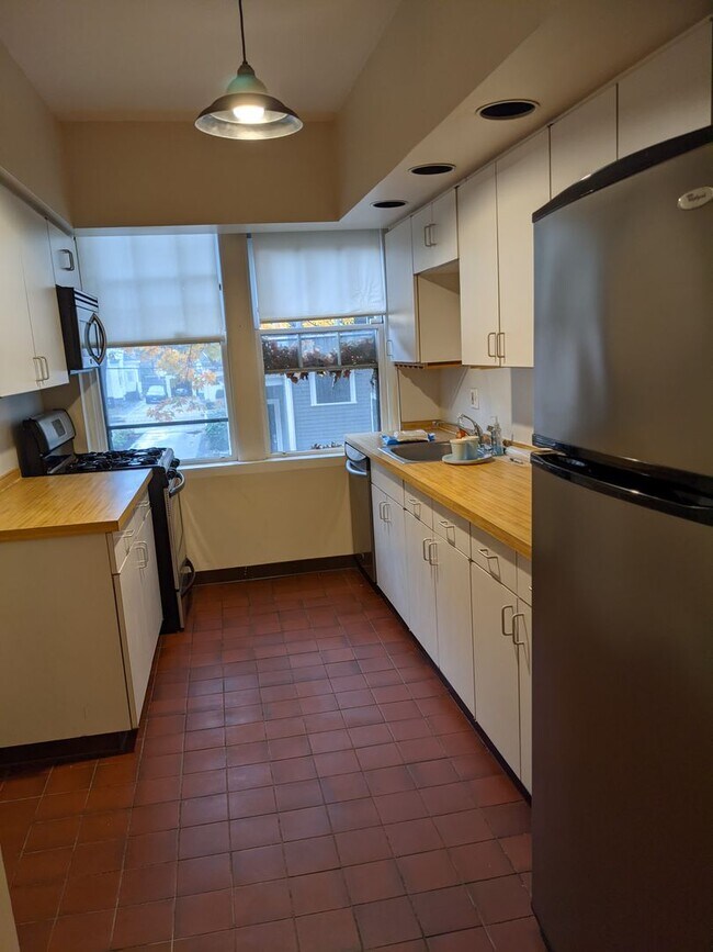 property at 33 Winslow Rd