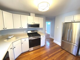 1133 Beacon St, Unit 2 Apartamentos