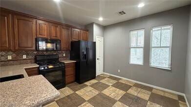 9822 Opal Bridge Ct in Las Vegas, NV - Building Photo - Building Photo