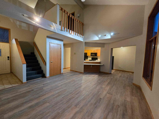 property at 3106 Lamborn Ave