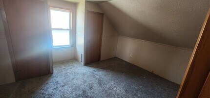 1101 8th Ave NE in Austin, MN - Building Photo - Building Photo