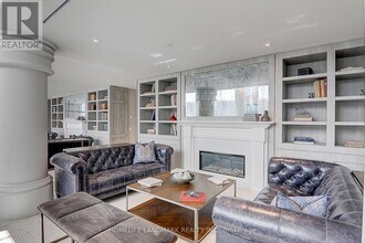 33-2033 Helendale Ave in Toronto, ON - Building Photo - Building Photo