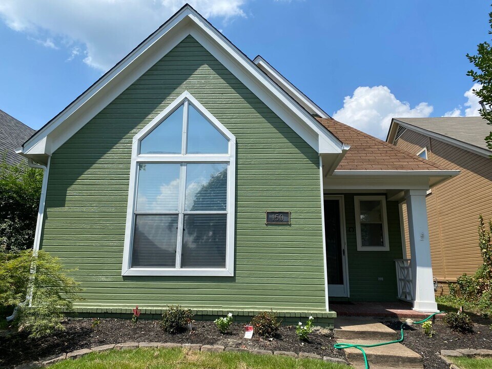 150 Harbor Creek Dr in Memphis, TN - Building Photo