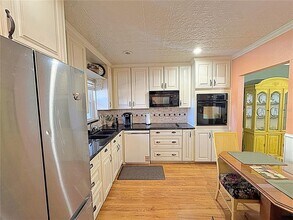 2351 Irish Ln in Clearwater, FL - Building Photo - Building Photo