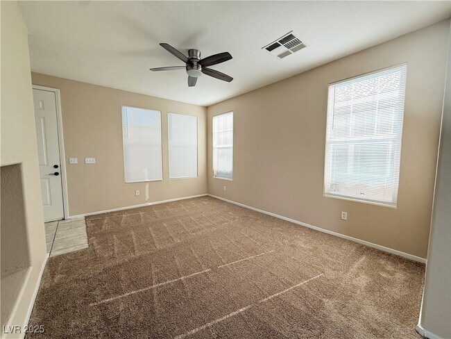 5057 Midnight Oil Dr in Las Vegas, NV - Building Photo - Building Photo